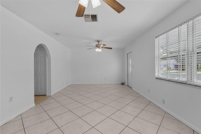 11 DESERT CANDLE CIRCLE, Lehigh Acres, FL 33936