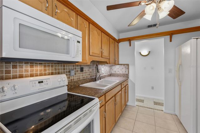 11 DESERT CANDLE CIRCLE, Lehigh Acres, FL 33936