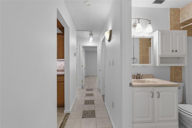 11 DESERT CANDLE CIRCLE, Lehigh Acres, FL 33936