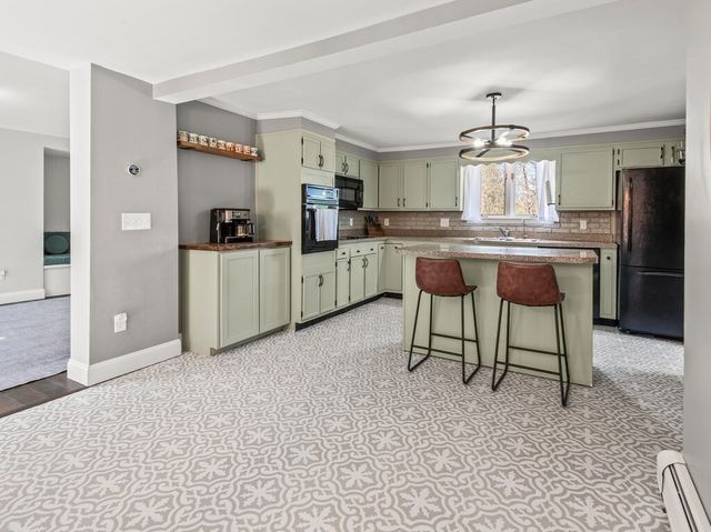 49 Cook St, Boylston, MA 01505