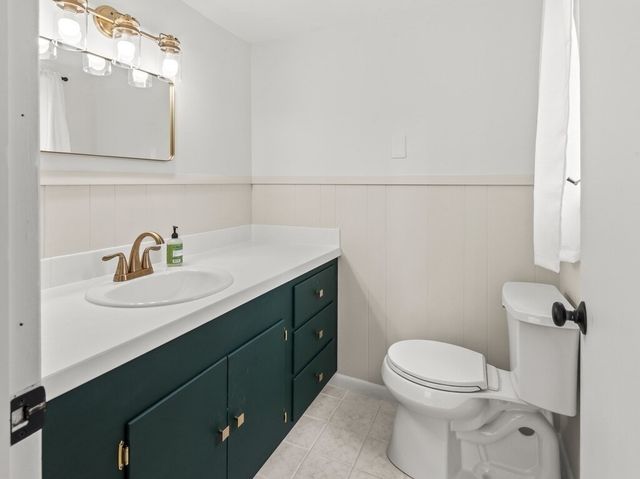 49 Cook St, Boylston, MA 01505