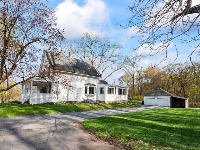 49 Cook St, Boylston, MA 01505