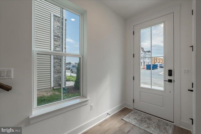 9211 FORKLEAF OAK DR, Fredericksburg, VA 22407