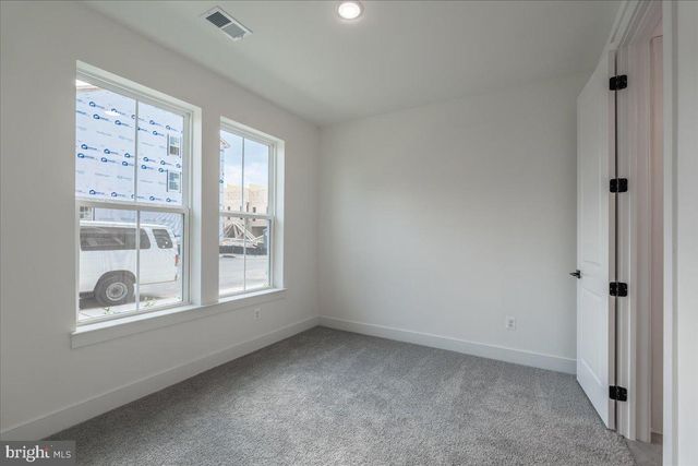 9211 FORKLEAF OAK DR, Fredericksburg, VA 22407