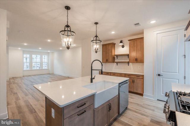 9211 FORKLEAF OAK DR, Fredericksburg, VA 22407