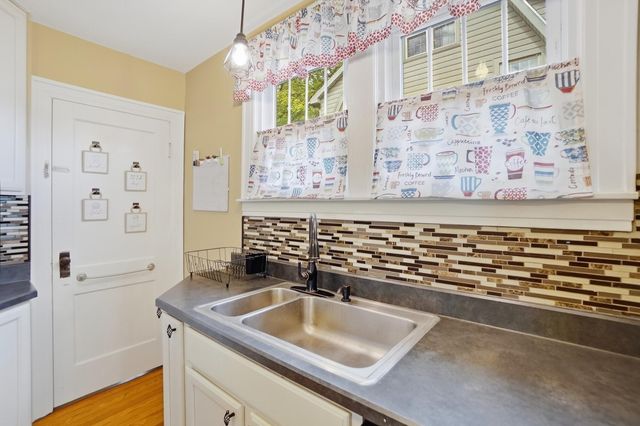 146 N Kensington Place 146 N Kensington Place, Springfield, OH 45504