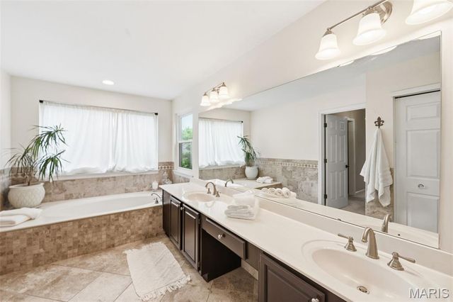 16124 Sea Breeze Court, Wildwood, MO 63040