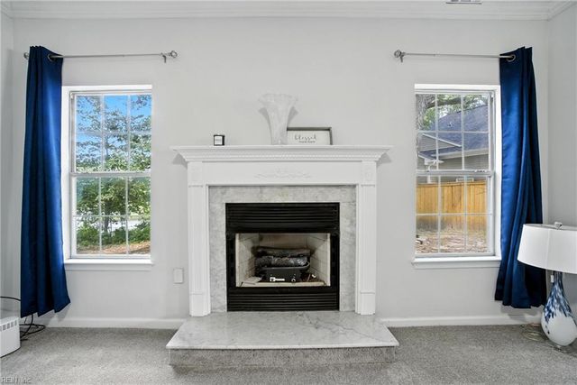8 Compass CT, Portsmouth, VA 23703