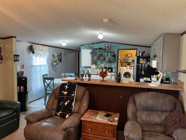 175 Grape Ln, Grand Isle, LA 70358