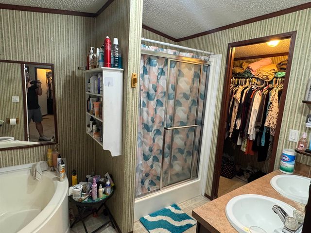 175 Grape Ln, Grand Isle, LA 70358