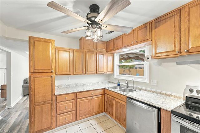 801 Waco CT, Hampton, VA 23669