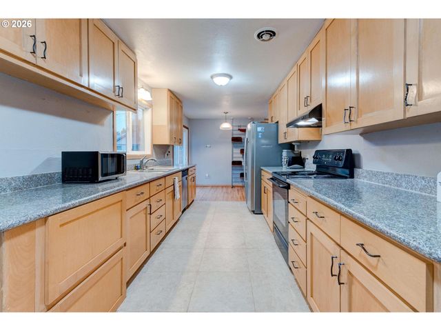 1114 Ne 129TH St, Vancouver, WA 98685