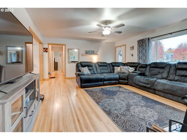 1114 Ne 129TH St, Vancouver, WA 98685