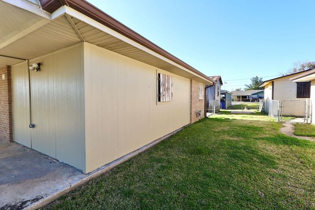 434 St Louis St, Raceland, LA 70394