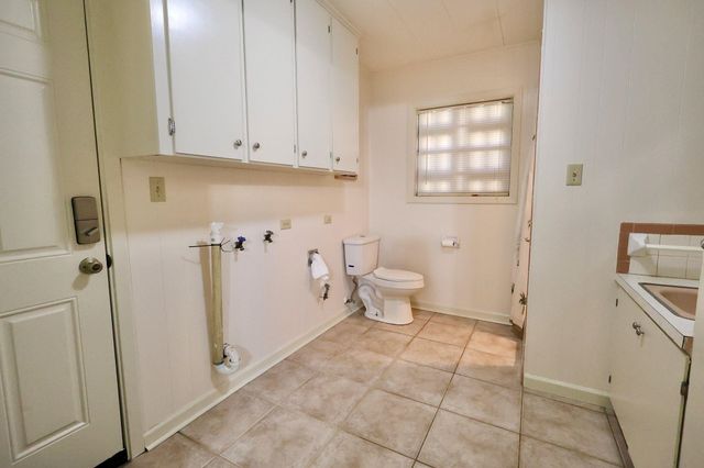 434 St Louis St, Raceland, LA 70394