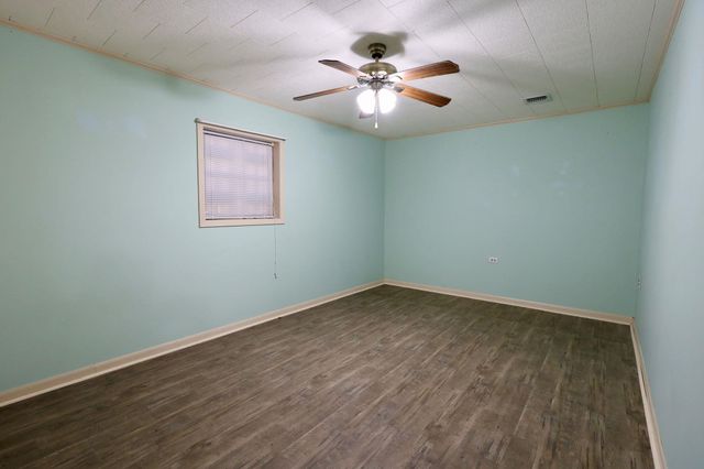 434 St Louis St, Raceland, LA 70394