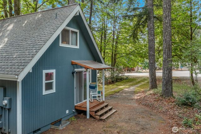 510 N Duckabush Drive E, Hoodsport, WA 98548
