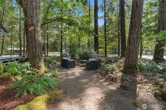 510 N Duckabush Drive E, Hoodsport, WA 98548