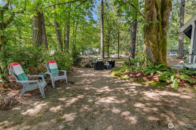 510 N Duckabush Drive E, Hoodsport, WA 98548