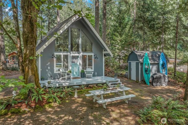 510 N Duckabush Drive E, Hoodsport, WA 98548