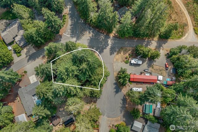510 N Duckabush Drive E, Hoodsport, WA 98548