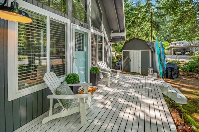 510 N Duckabush Drive E, Hoodsport, WA 98548