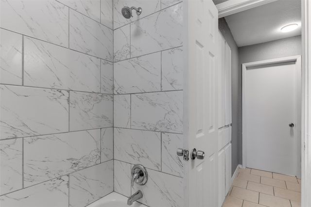 6605 Deatonhill DR, Austin, TX 78745