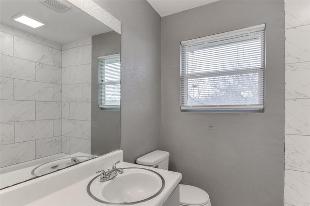 6605 Deatonhill DR, Austin, TX 78745