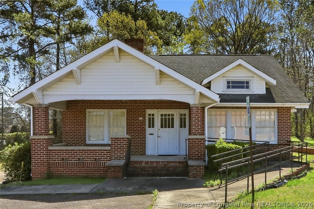 611 Carthage Street, Sanford, NC 27330 — exterior