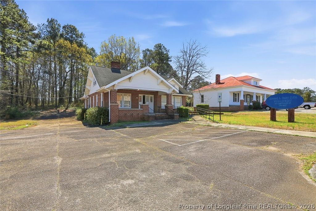 611 Carthage Street, Sanford, NC 27330 — photo 4