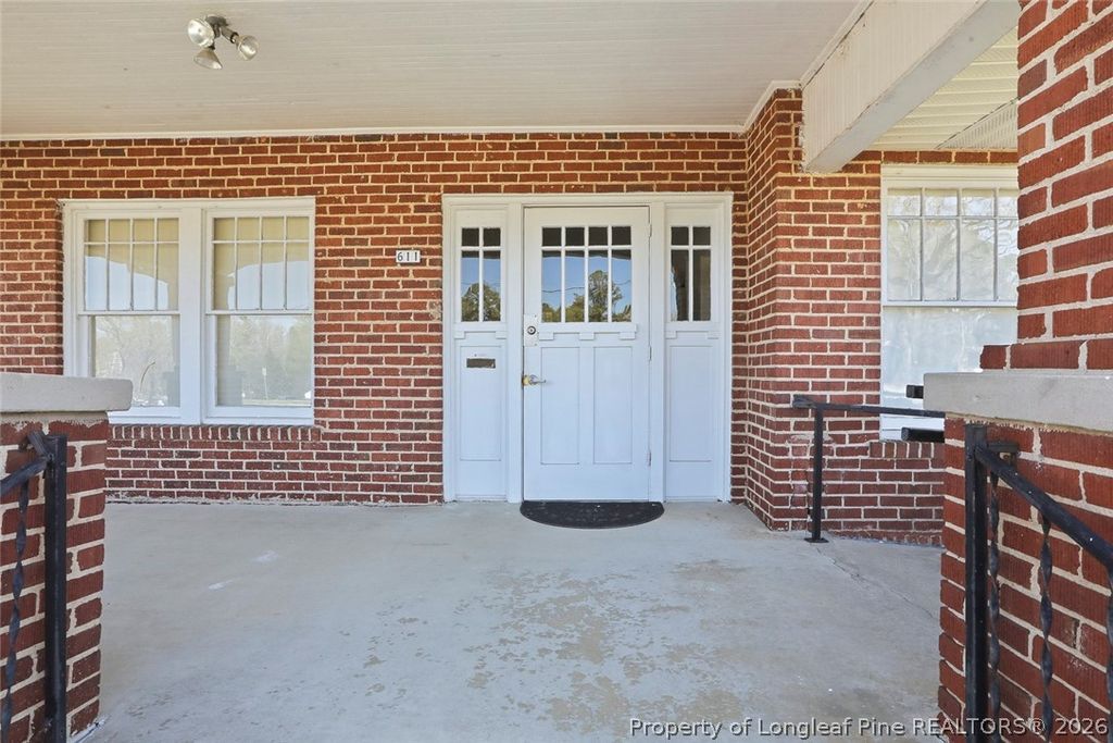 611 Carthage Street, Sanford, NC 27330 — photo 5