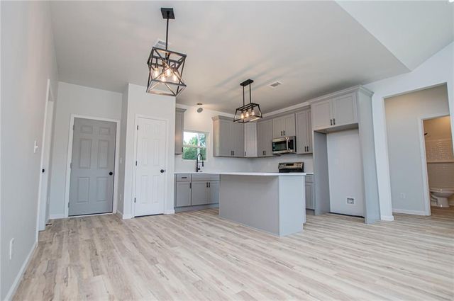 185 Kennedy Estates Road, Carrollton, GA 30116