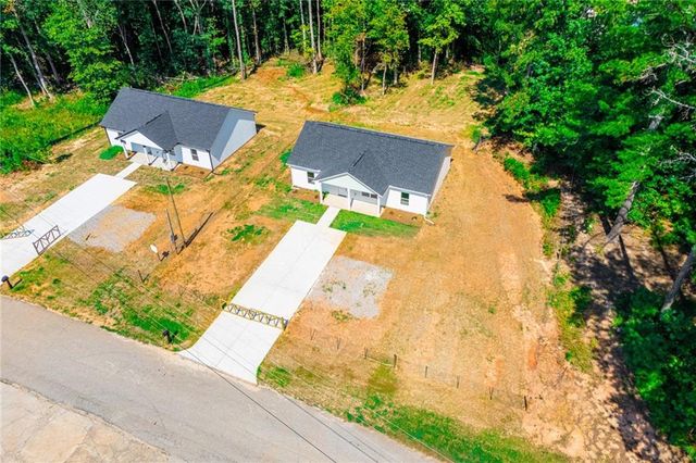 185 Kennedy Estates Road, Carrollton, GA 30116
