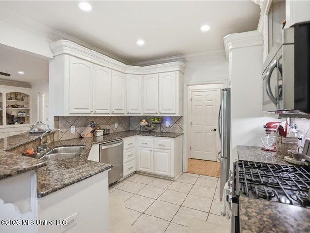 202 Fairway Lane, Madison, MS 39110