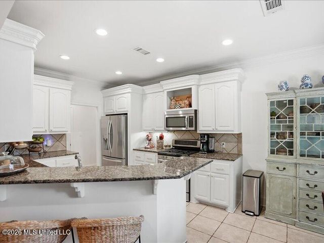 202 Fairway Lane, Madison, MS 39110