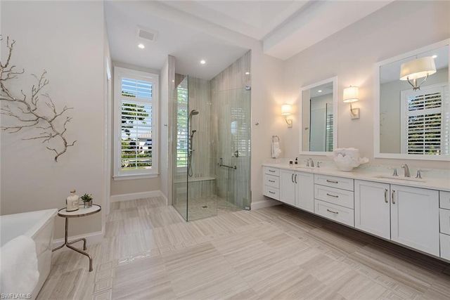 16715 ENCLAVE CIR, Naples, FL 34110