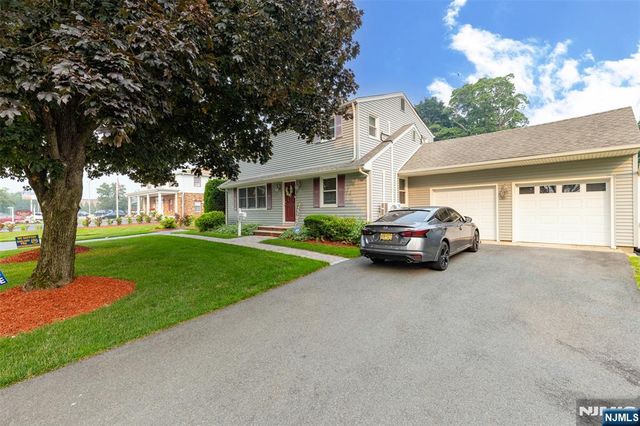 326 Ramapo Valley Road, Oakland, NJ 07436