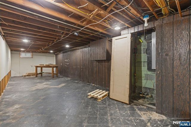 326 Ramapo Valley Road, Oakland, NJ 07436