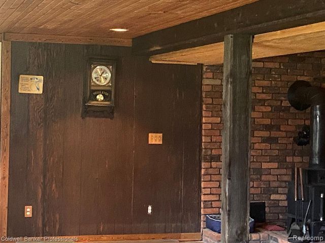 8899 Dwyer Road, Howell, MI 48855
