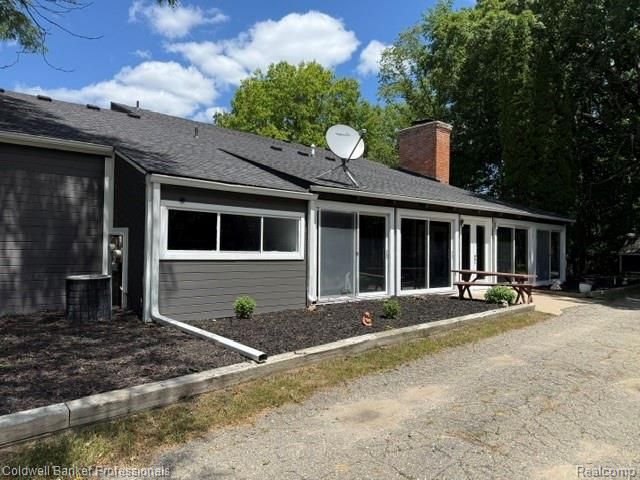 8899 Dwyer Road, Howell, MI 48855