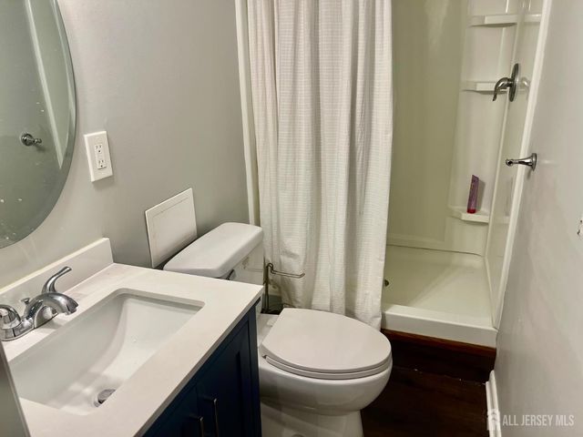 34 Kate Lane, Metuchen, NJ 08840