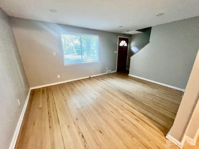 34 Kate Lane, Metuchen, NJ 08840
