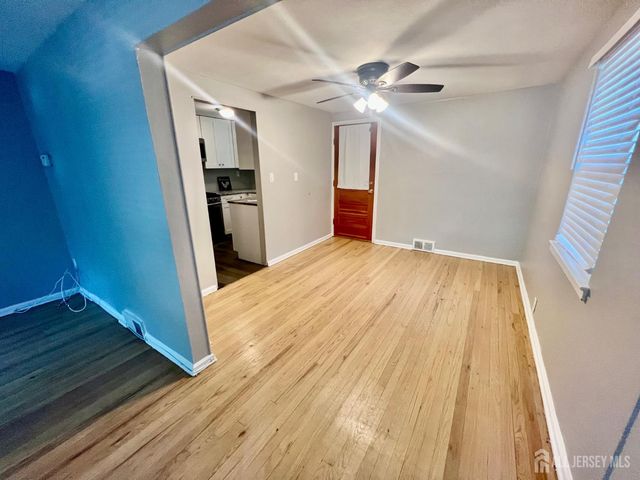 34 Kate Lane, Metuchen, NJ 08840