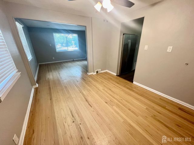 34 Kate Lane, Metuchen, NJ 08840
