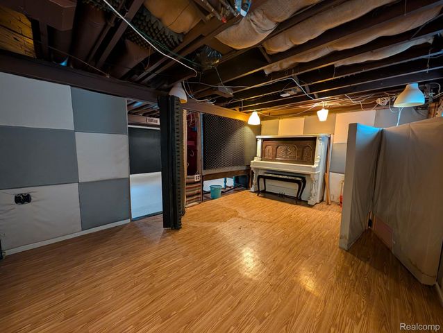 6652 Rockdale Street, Dearborn Heights, MI 48127