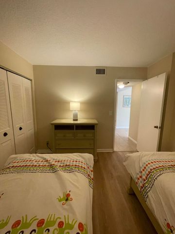 450 Egret Circle 9203, Delray Beach, FL 33444