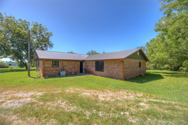 3520 Kennedy Road, Okmulgee, OK 74447