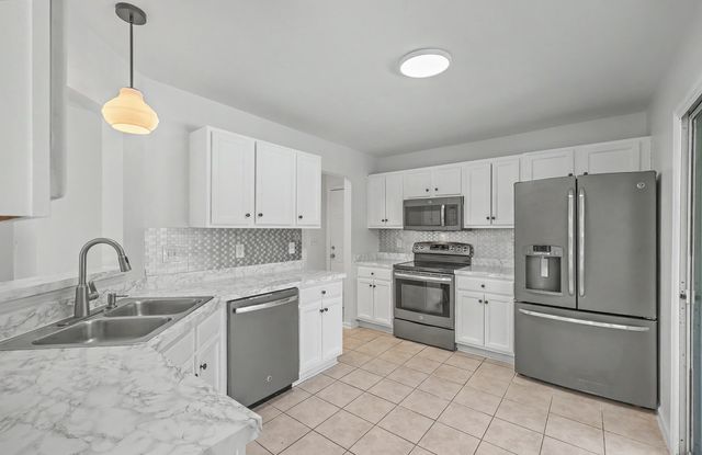 118 Remington Drive, North Charleston, SC 29418