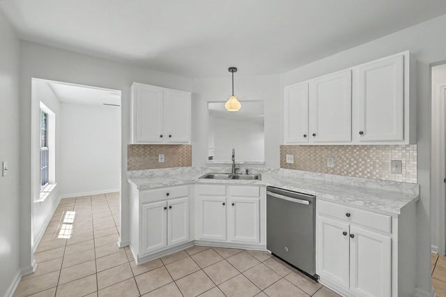 118 Remington Drive, North Charleston, SC 29418