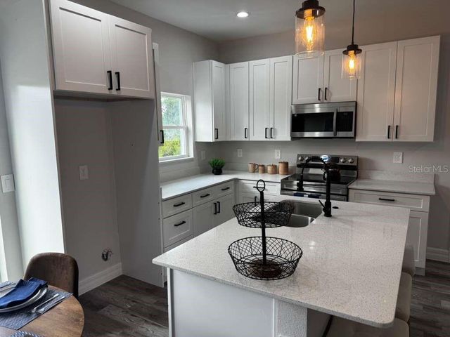 300 CASPIAN TERN AVENUE, Sebring, FL 33870